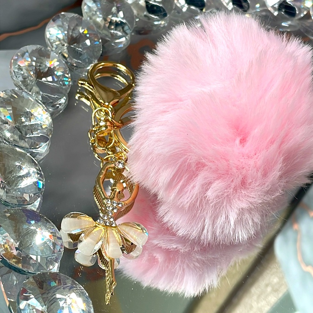 Pink 3pc Mama bundle with cosmetic bag, tumbler & keychain - Picture 3 of 5